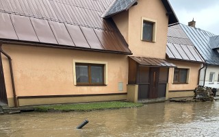 Pomoc rodinnému podniku Nářadí Profes, kterému povodeň zničila sídlo firmy