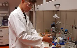Cesta za studiem na United World College v Tanzánii