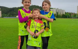 Auto pro mladé lyžaře