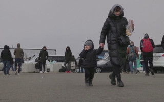 Nákup pro matku s dětmi na útěku z Ukrajiny