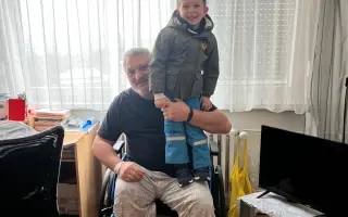 Pomozte Karlovi zpět do života: schodišťová plošina pro návrat ven