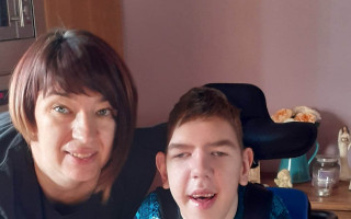Pomozte nemocné mamince s rakovinou a jejímu postiženému synovi