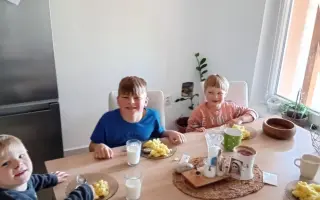Doprava Lukáška a Adámka za uzdravením