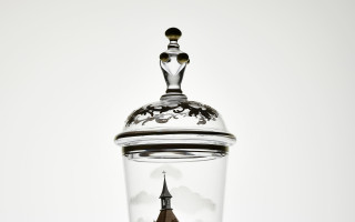 Skleněný pohár ze sklárny Harrachov - Nový Svět