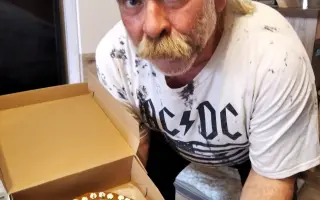 Pomozme tatínkovi po těžké mrtvici vrátit důstojný život