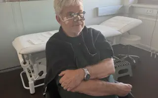 Pomozme Karlovi udržet se co nejdéle na vlastních nohách
