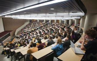 Pomozte formovat akademickou budoucnost: Podpořte magisterské studium na UCL