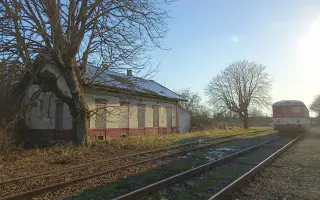 Oprava vozové skříně a nový lak pro motorový vůz 831 167-2