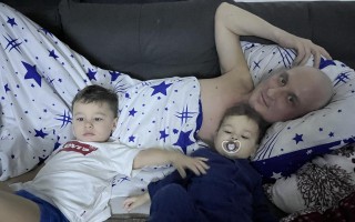 Pomoc pro maminku Simču a dvě malé děti, které přišly o milovaného tatínka