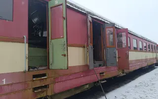 Oprava vozové skříně a nový lak pro motorový vůz 831 167-2