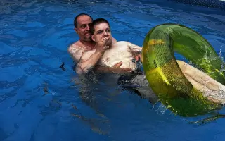 Hej rup z bazénu - pomozte Kubovi plavat i dál