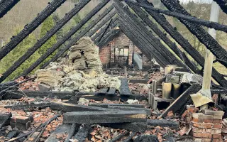 Střecha nad hlavou se proměnila v popel - Pomozme Jirkovi "Bojdovi" opravit dům