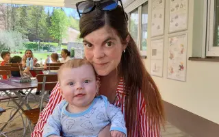 Darujme mámě kroky k synovi