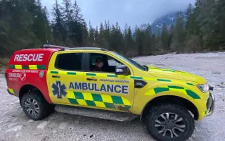 Pomozte vrátit terénní sanitku Ford Ranger do služby