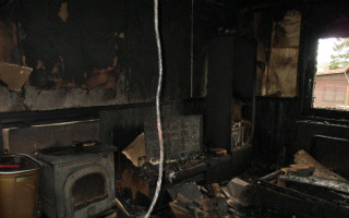 Pomoc rodině Štrachových po požáru domu