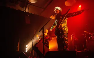 VEPŘOVÉ KOMETY: Buď s náma při porodu elpíčka