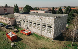 Zastavme školu v pohybu: Opravíme základy prušánecké základky