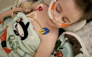 Mari: Kluk, co obehrál smrt, hledá cestu k „NORMÁLNU“