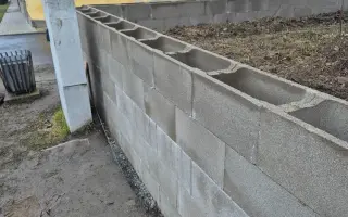 Pomozte nám zachránit sokolské hřiště v Chlumčanech