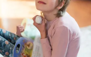 Pomozme Aničce udržet se na nohou