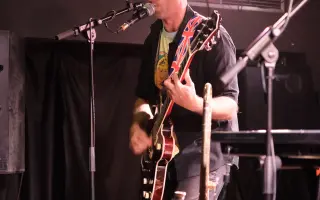 Kapela Bon Pari po 33 letech vydává NOVÉ album, buďte u toho!