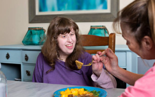Společně podporujeme autistické talenty v cateringovém světě."