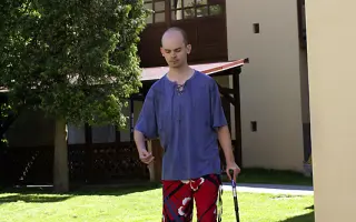 Zachraňte ohroženou pomoc lidem po úrazech