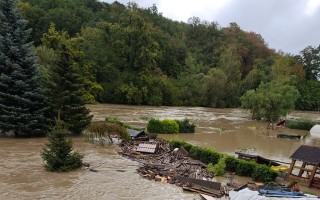 Zmrzlina u Vodníka - vše vzala voda.