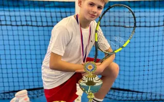 🎾 Pomozme českému talentu dobýt světový tenis