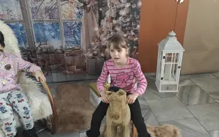 Pomozte nám zajistit cestování a školní pomůcky pro naše holčičky