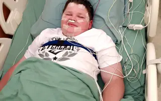 Auto s plošinou pro Patrika na vozíku