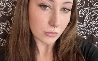 V patnácti prodělala rakovinu. Teď rozjíždí značku svíček KIMARO.