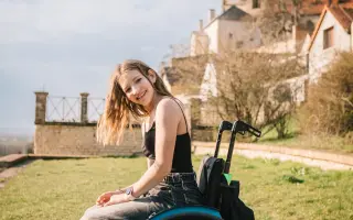 Pomohli jste Šárce získat elektrický invalidní vozík
