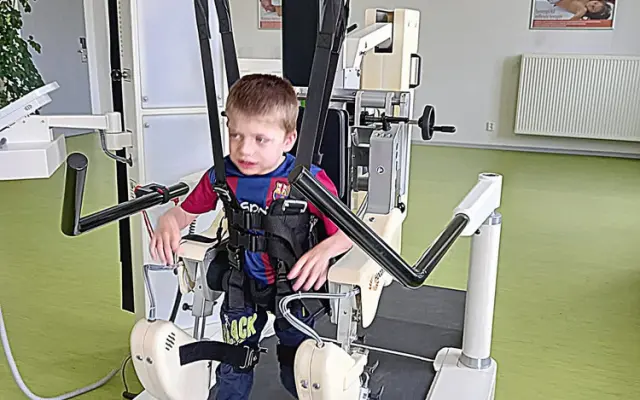 Pro Edíka z Tábora na intenzivní terapie a kompenzační pomůcky
