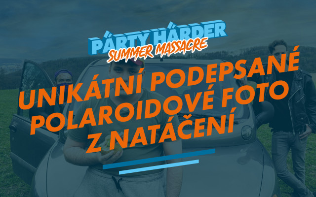 Unikátní podepsané polaroidové foto z natáčení