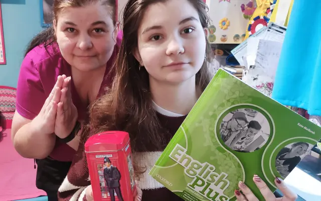 Vysněná cesta do Anglie pro Majdu s diabetem a doprovodem, který škola požaduje