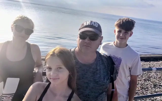 Pomoc po nečekaném úmrtí manžela a taťky dvou dětí.