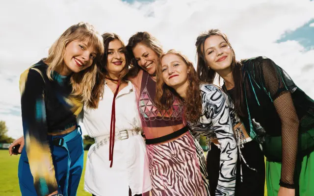 Podpoř vznik nového alba a básnické sbírky kapely KRÁĽOVÁ