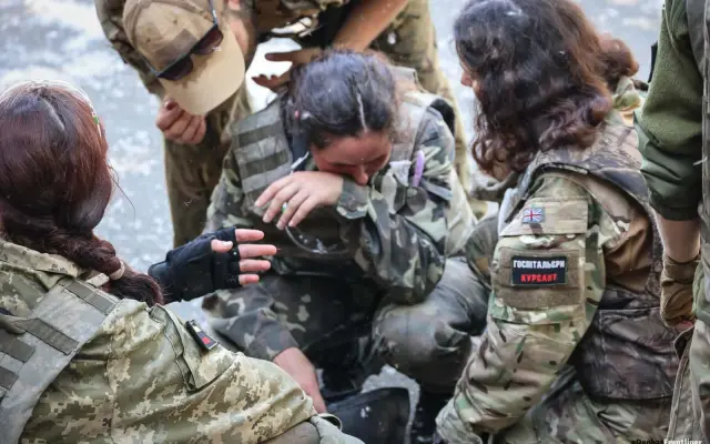 České plynové masky pro ukrajinské bojové mediky