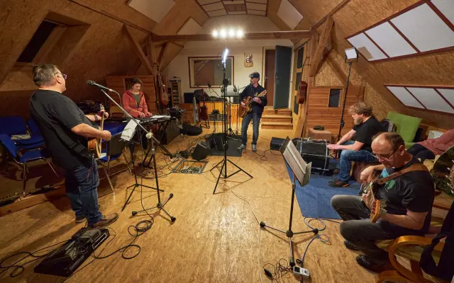 Samson a jeho parta: vydejte s námi nové album "Jaký šel, takového potkal"