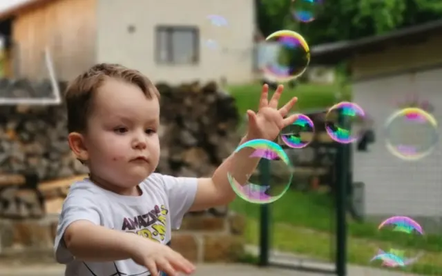 MIKULÁŠEK a jeho cesta světem s PAS