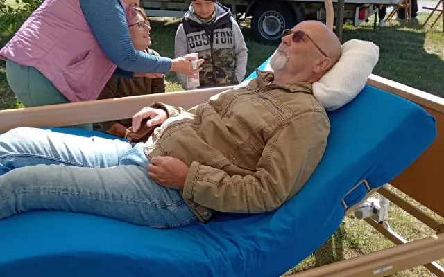Kola, která vezou úlevu - nový užitkový vůz pro mobilní hospic