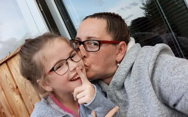 Srdcem běžím, nohy nestíhají - vozík s pohonem pro mamku samoživitelku