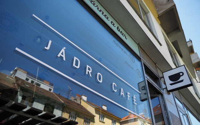 Pomozte nám přestěhovat kavárnu Jádro Café do prostor s lepšími podmínkami.