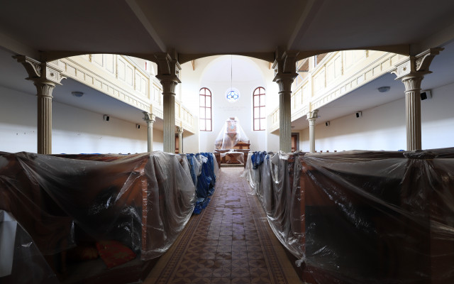 Zachraňme kazetový strop Rovečínského kostela před tesaříkem