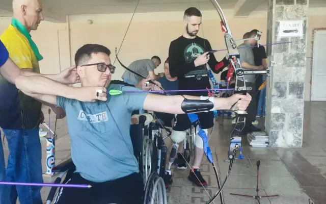 Pomozme Oleksandrovi znovu chodit / Help Oleksandr Walk Again