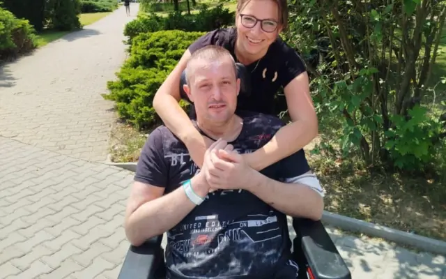 Rodina čeká na návrat Vojty – táty a partnera.  Život "před" a realita "po"