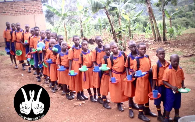 Jídlo na rok pro 200 dětí základní školy Wakitaka v Ugandě (2. ročník)