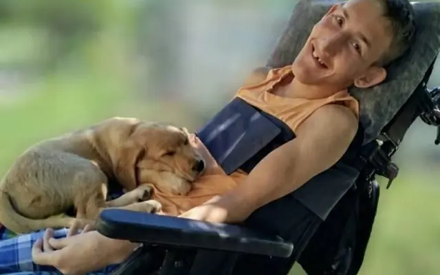 Pomozte nám zvládnout každodenní péči o Lukáše