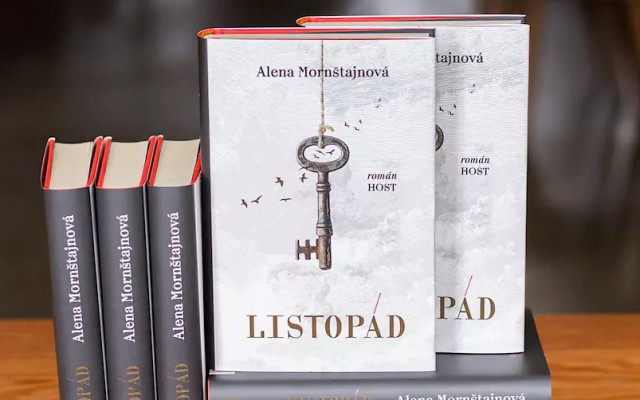 Nový román Aleny Mornštajnové Listopad